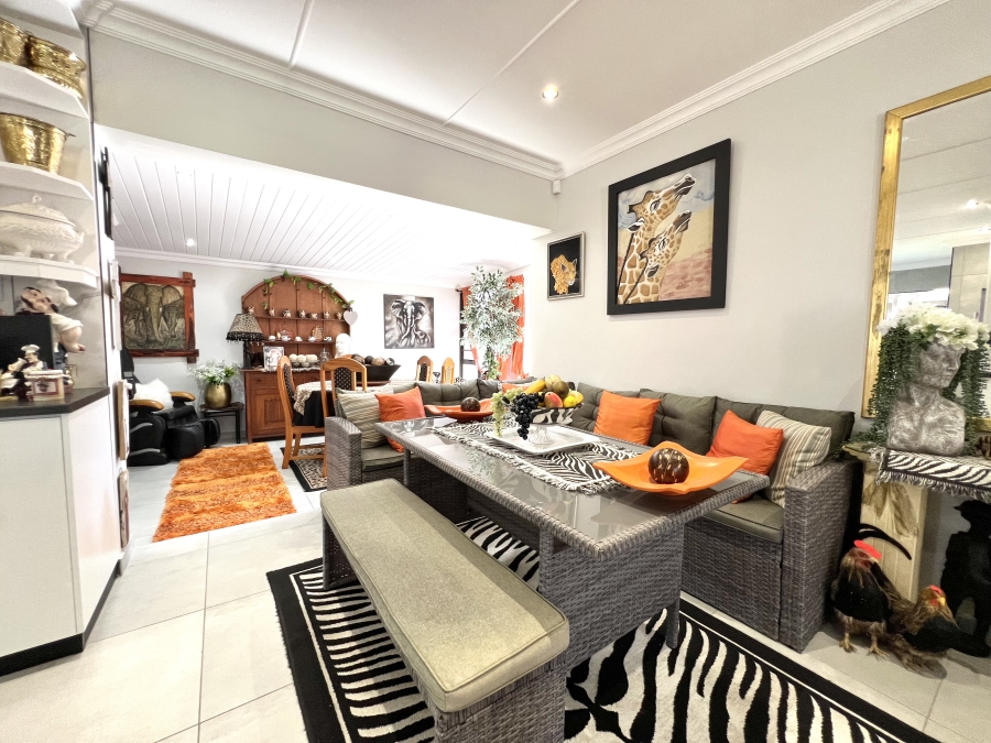 3 Bedroom Property for Sale in Jeffreys Bay Central Eastern Cape